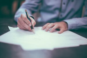Comment Rédiger une Proposition Commerciale Convaincante en B2B (2026)