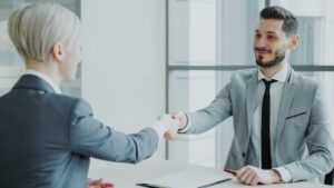 Traitement des Objections Commerciales : Méthodes et Scripts pour Vendre Plus