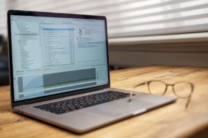 Sites qui cartonnent avec du contenu automatisé : études de cas concrètes